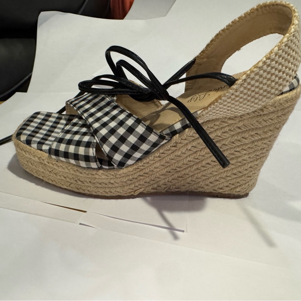 Pink Lily Black and White Gingham Wedges